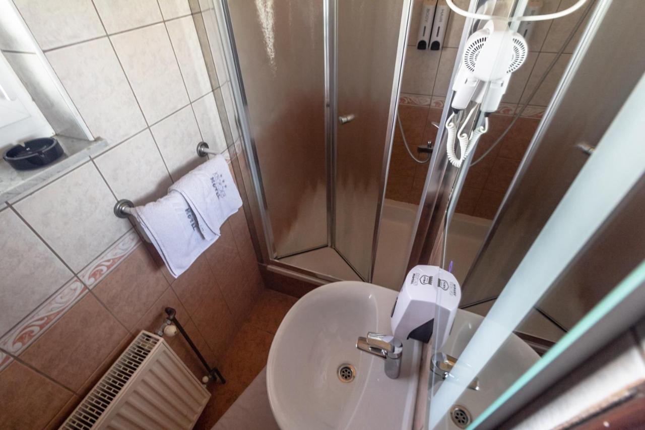Motel Atos Laktaši Dış mekan fotoğraf