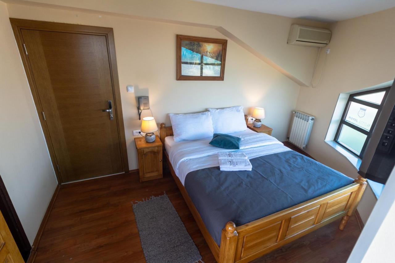 Motel Atos Laktaši Dış mekan fotoğraf